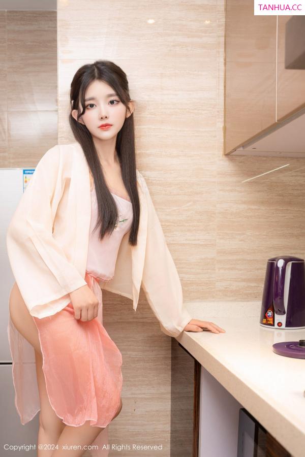吴佩慈 吴佩慈 [XiuRen]高清写真图 2024.11.05 No.9396 美少女@ 美腿性感第8张图片